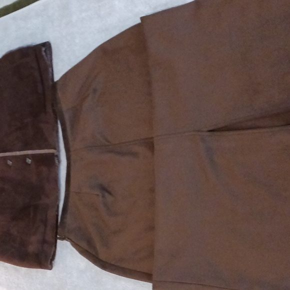 Valeri Steven's Brown 2 pice suede with vest Long length skirt 3/ and a half in. - Picture 2 of 8